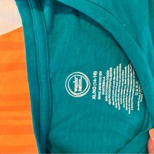 turquoise Tee shirt !